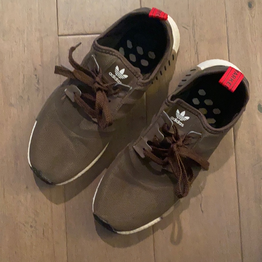 Men’s Adidas NMD R1 size 9.5 brown